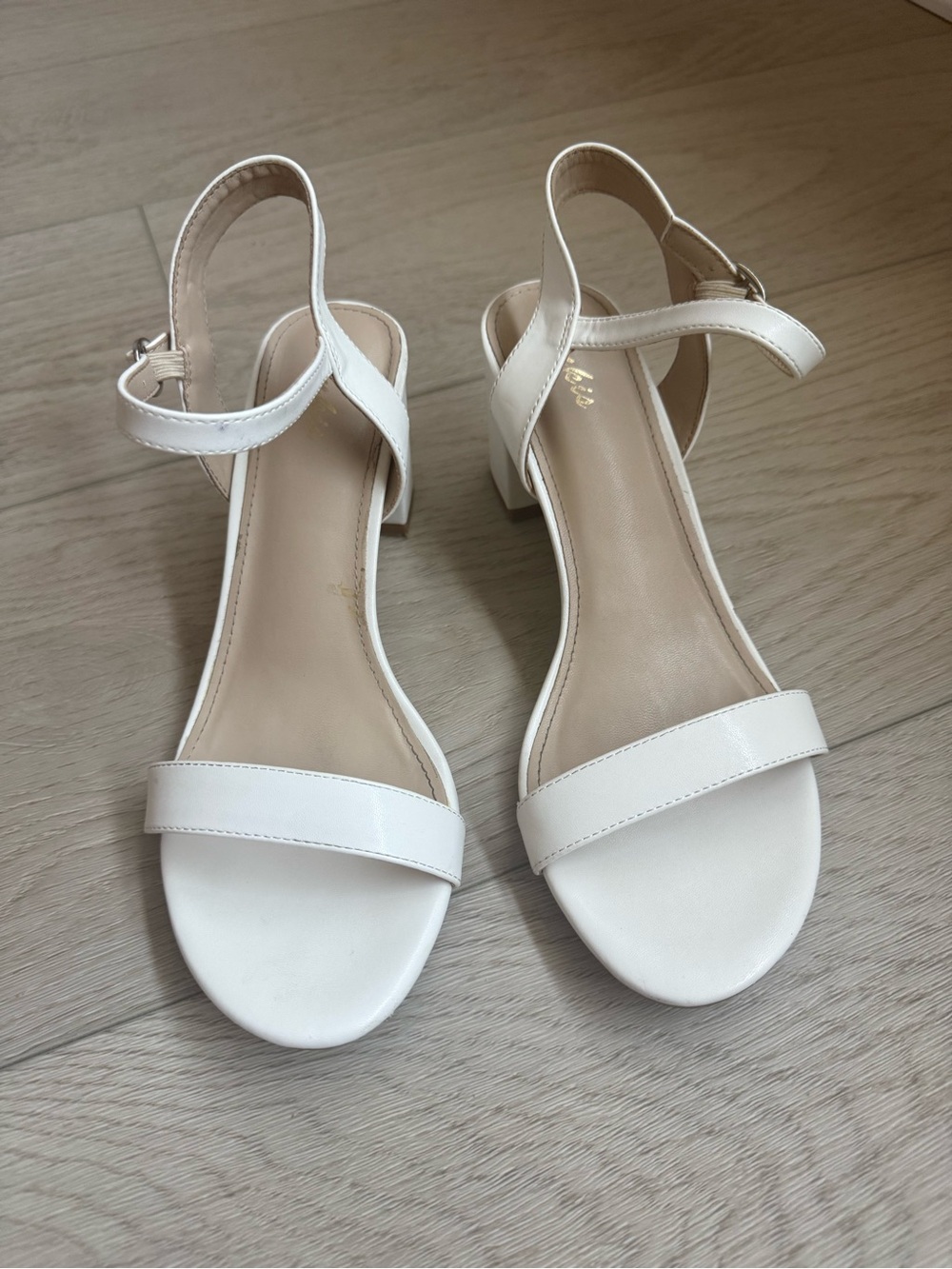 Women's White Ankle-Strap Block Heel Sandals by